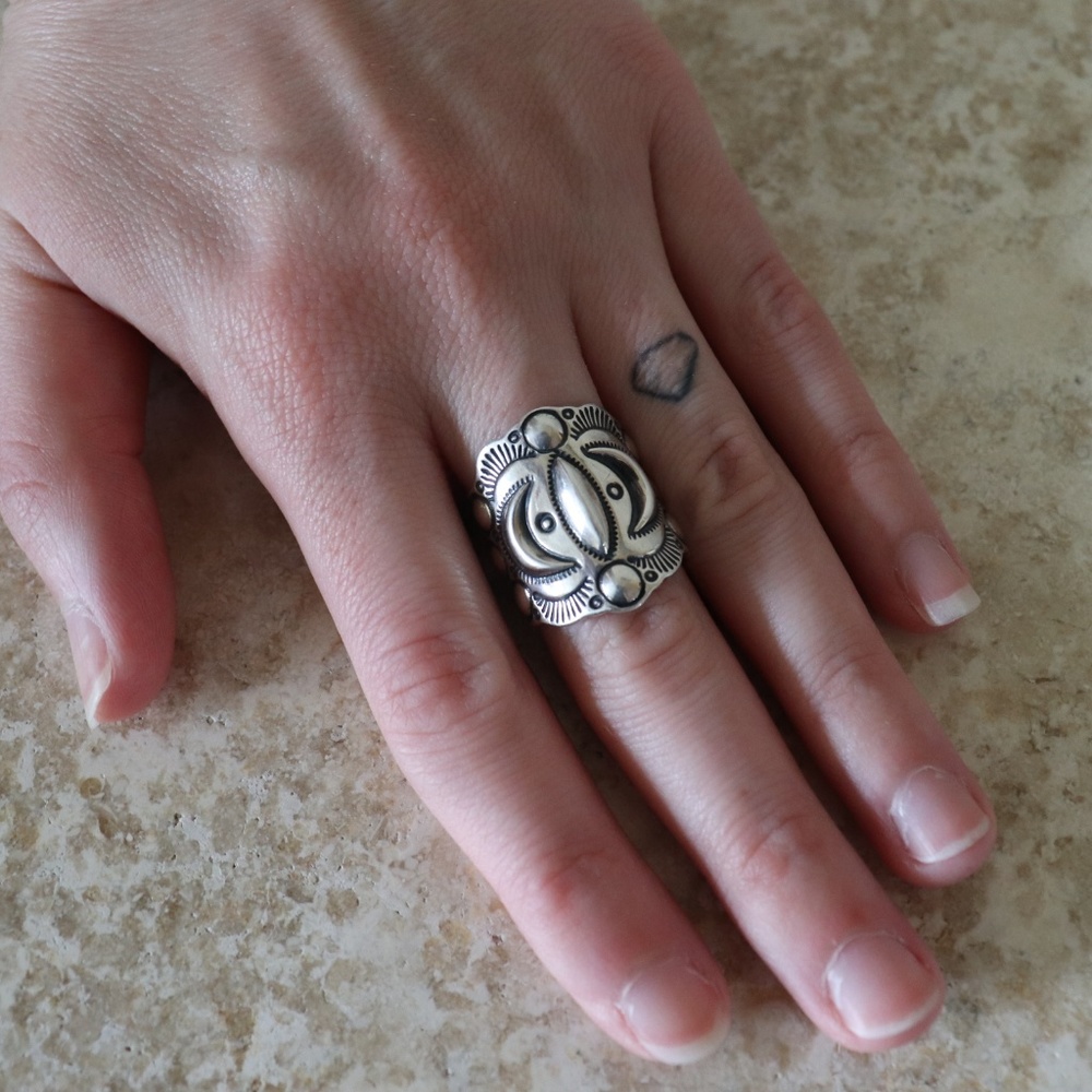 American West Sterling Silver Crescent Moon Ring - Picture 1 of 6